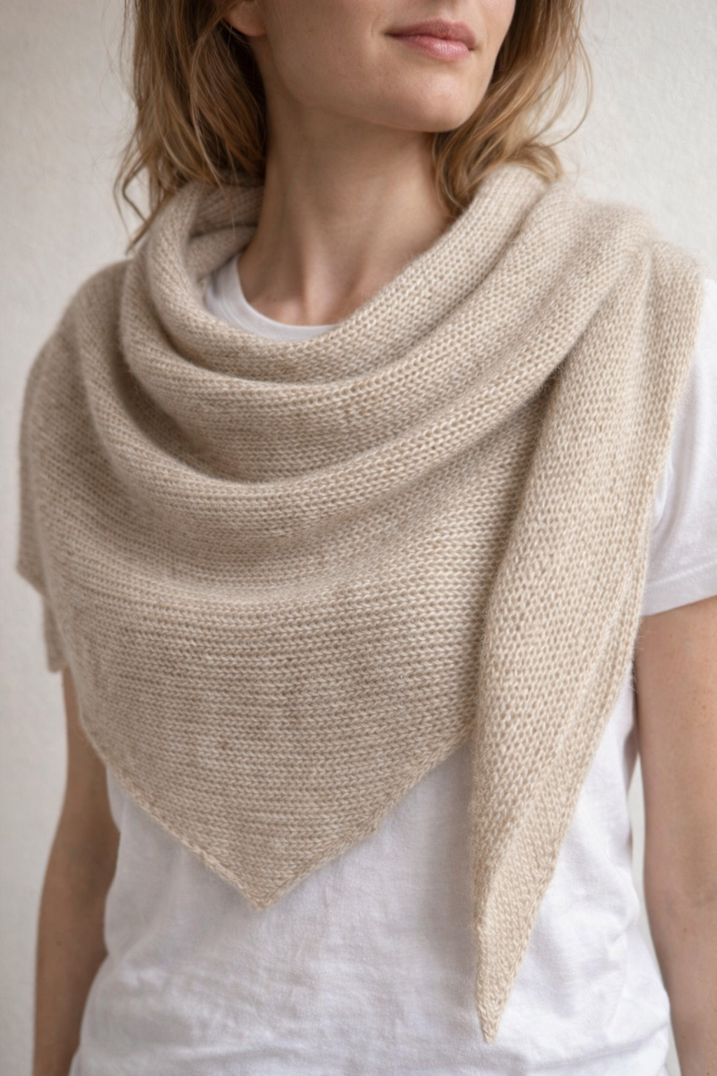 Chusta czy szal – czym się różnią i kiedy wybrać który?