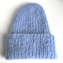Ręcznie robiona czapka damska WATA CUKROWA Alpaka z Merynosem 21 Błękitny
