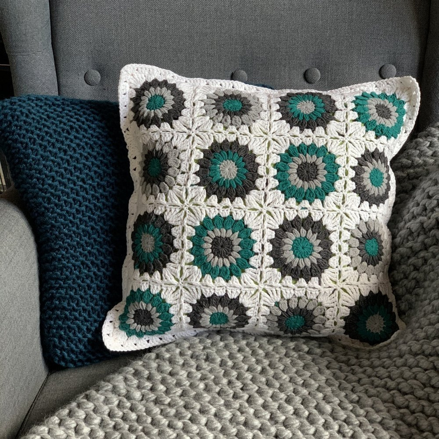 Poszewka na poduszkę 40x40 cm zielone kwiatki