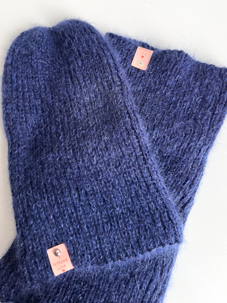 Ręcznie robiony KOMIN AUREA 100% Baby Merino plus moher i jedwab 13/28 Granatowy