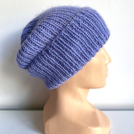 Ręcznie robiona czapka beanie AUREA 100% Baby Merino plus moher i jedwab 25/11 Lawenda